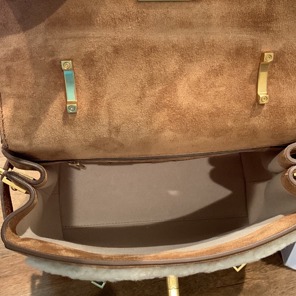 Balamain B-Buzz 23 Shearling Panel Tote Bag - Picture 9 of 16